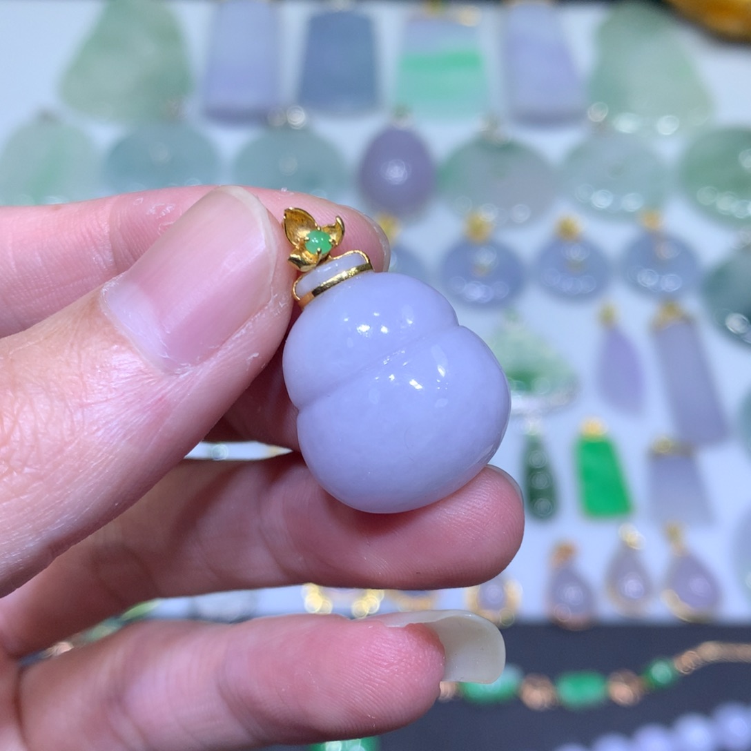 翡翠吊坠(不含链)18K金镶嵌