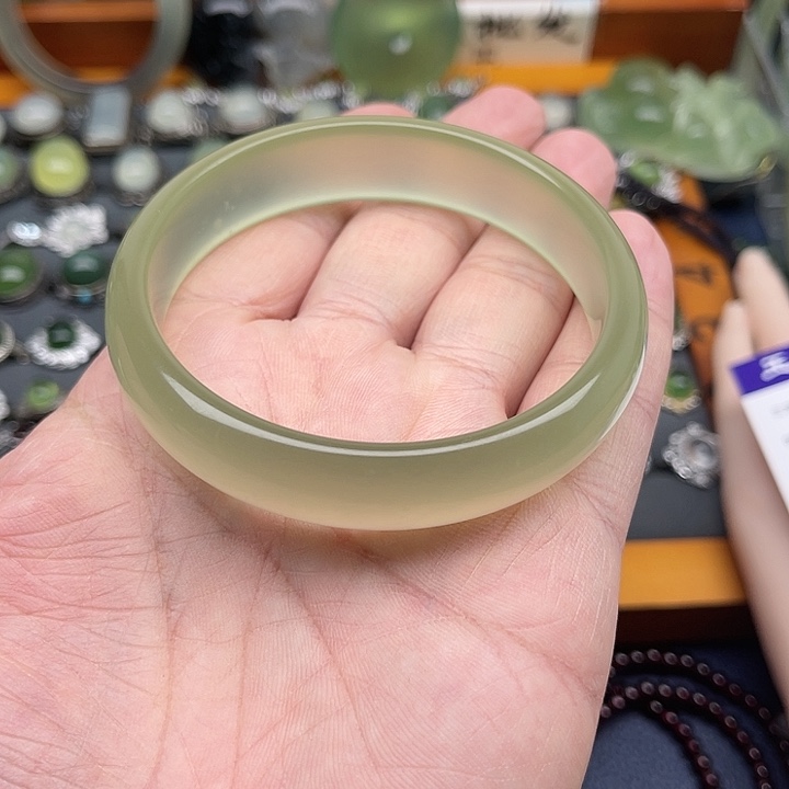 蛇纹石玉手镯63.5未镶嵌兰