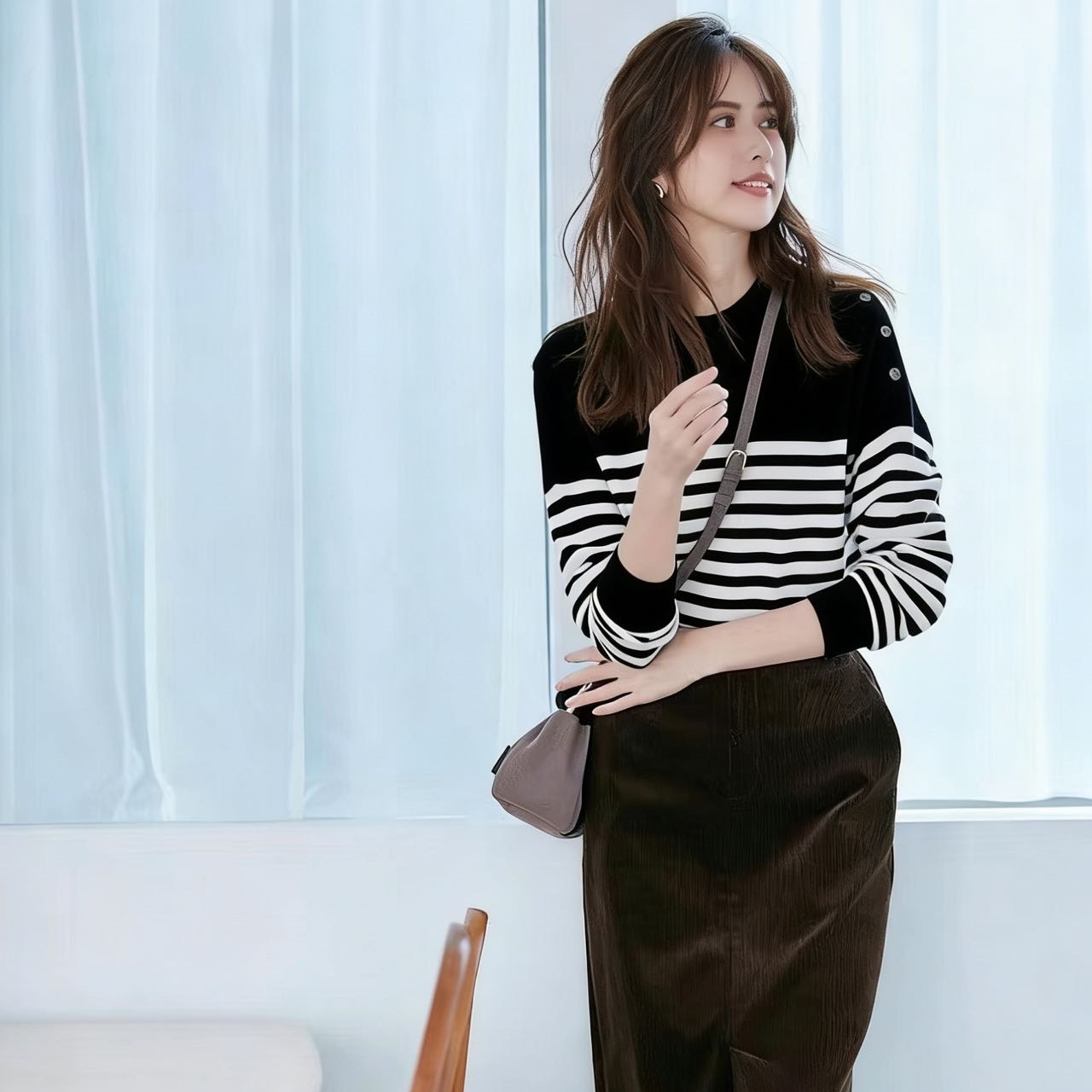 WENNI 秋冬女宽松版肩扣条纹针织衫