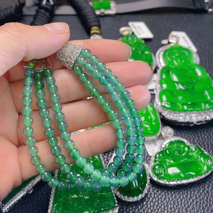 翡翠颈饰未镶嵌36，