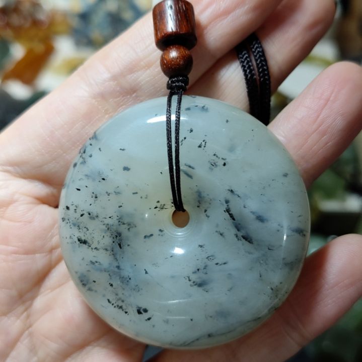 岫玉未镶嵌平安扣