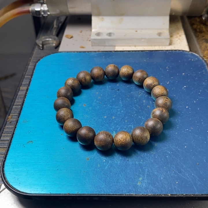 沉香手串海南凹身1.1mm克重12.7