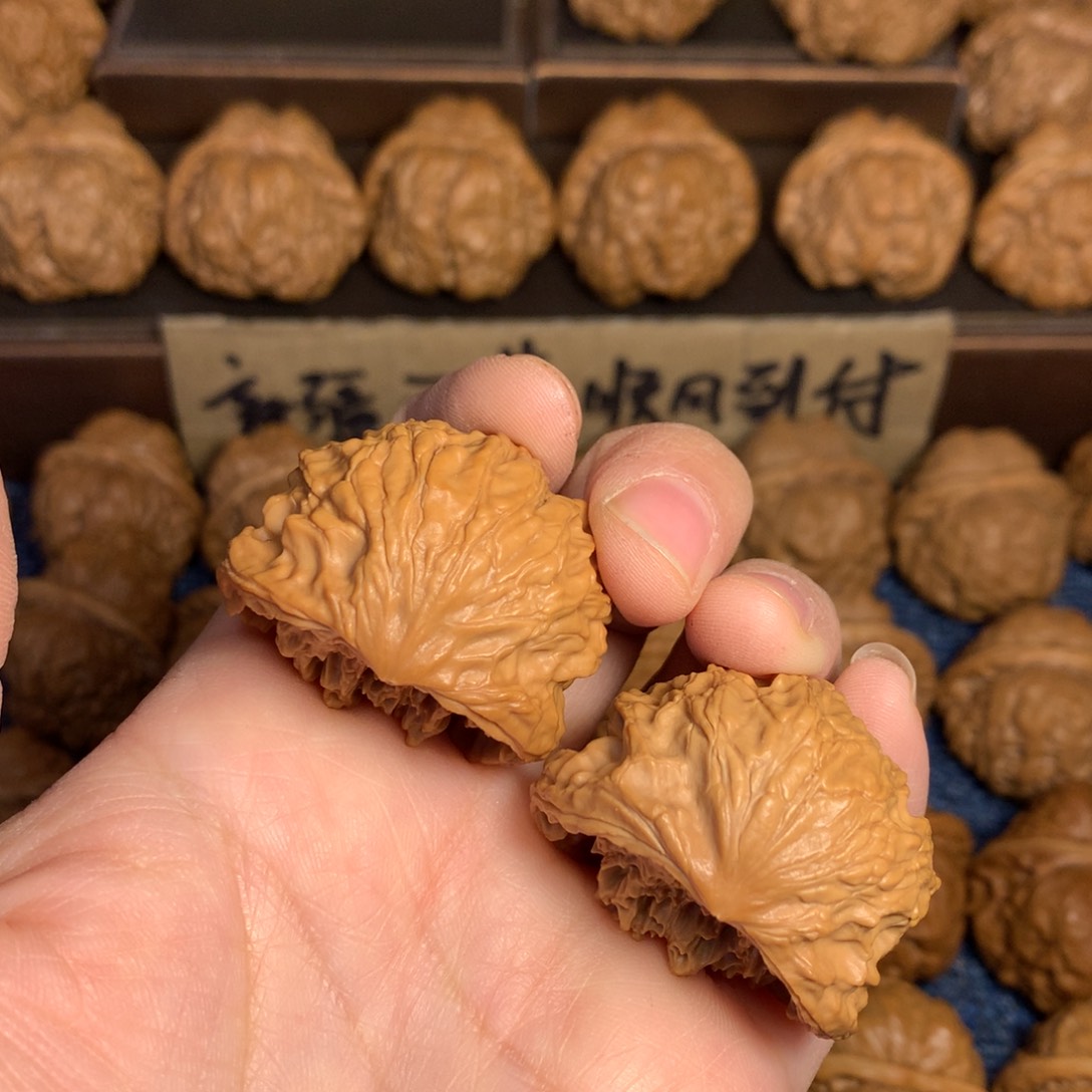 桃核吊坠小*儿蛤蟆核桃