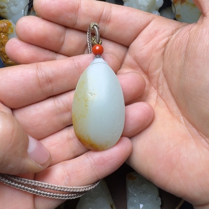 和田玉颈饰未镶嵌