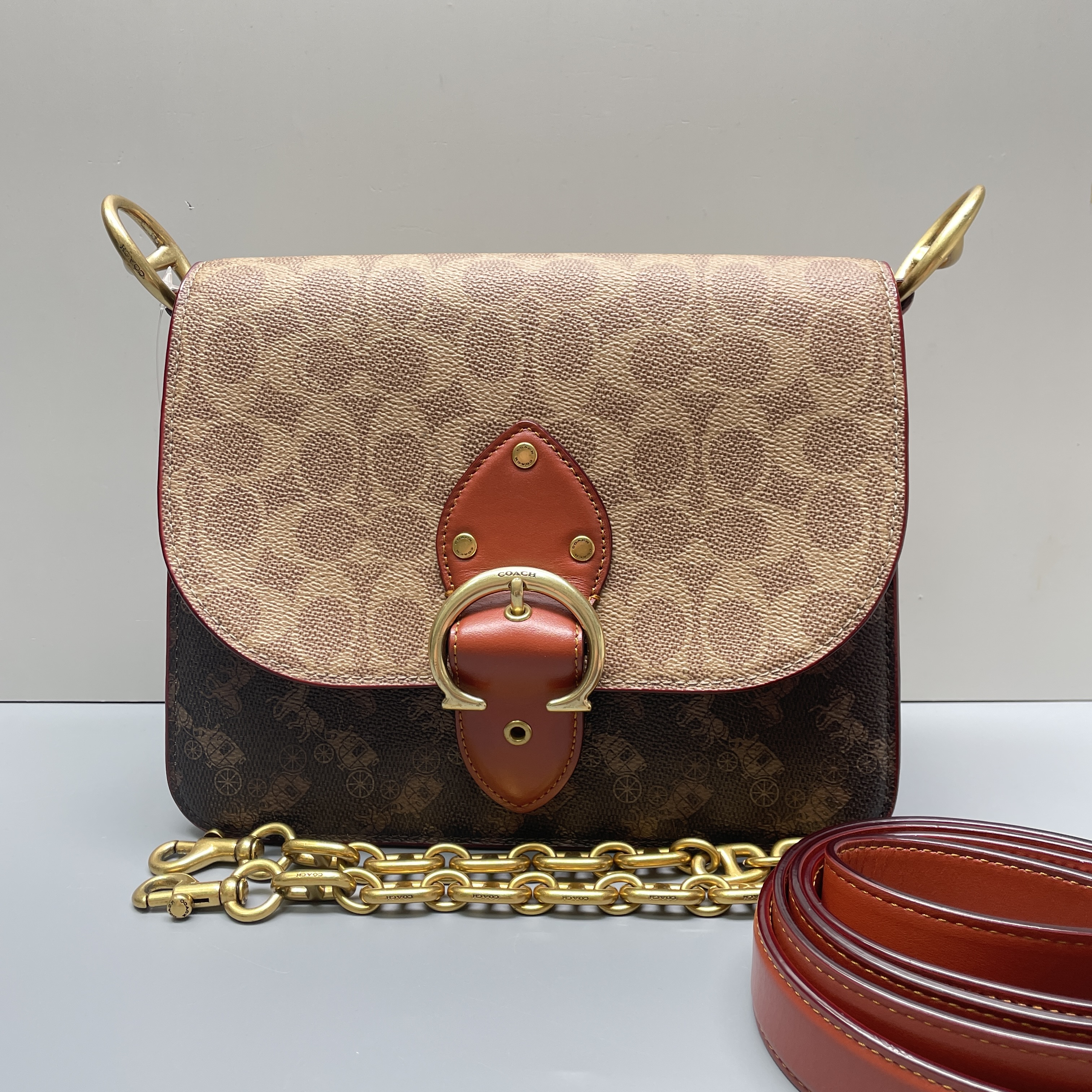 90新 COACH/蔻驰 beat24红棕老花马车单肩包24*19*8cmE112606