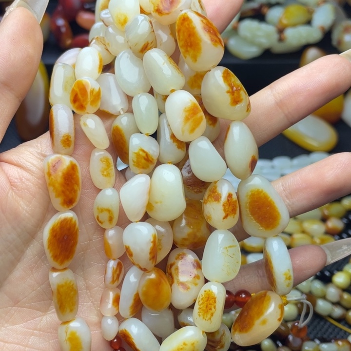 快***光和田玉未镶嵌手链