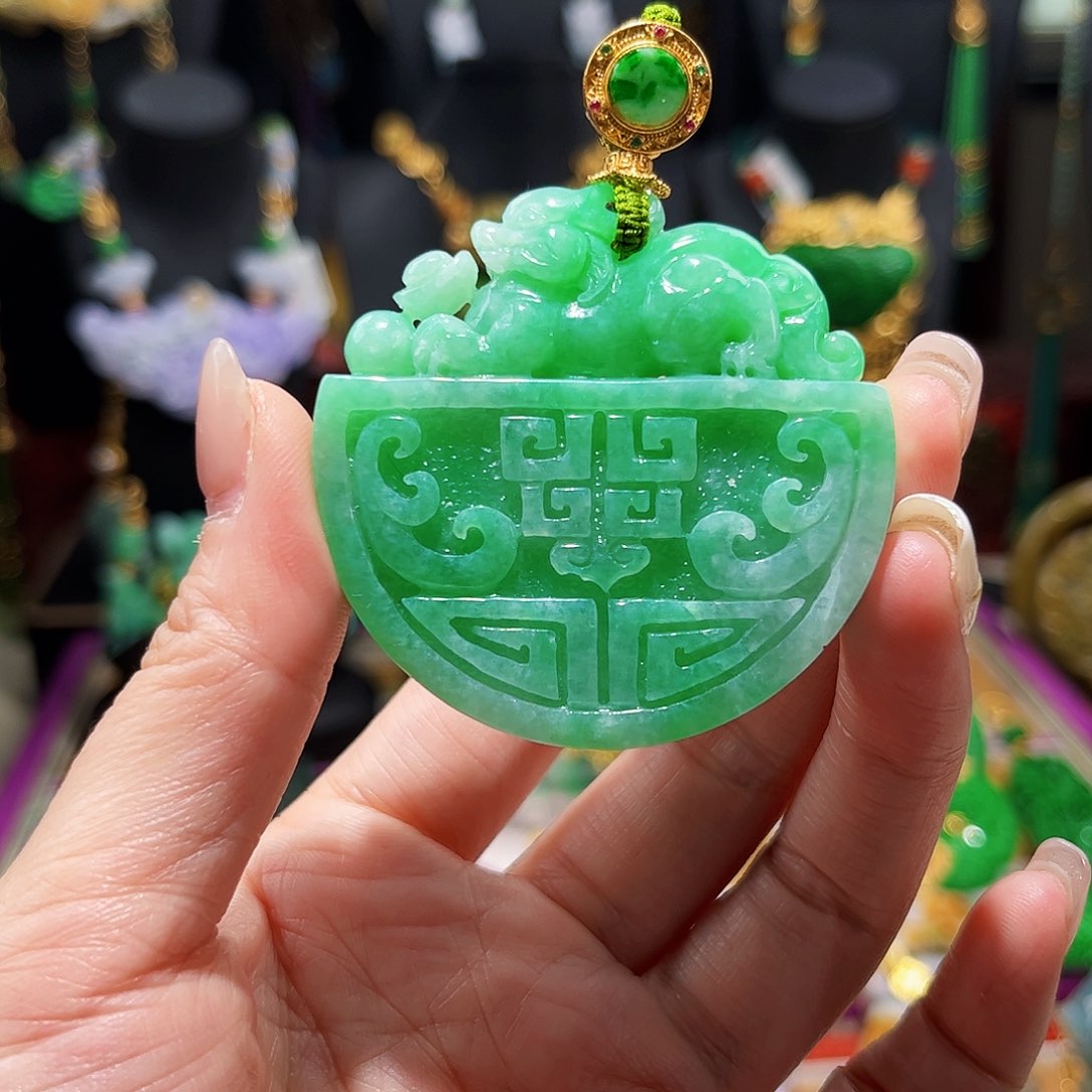 【闪购商品】翡翠颈饰未镶嵌福利