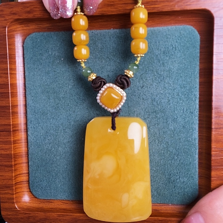 蜜蜡未镶嵌颈饰吊坠