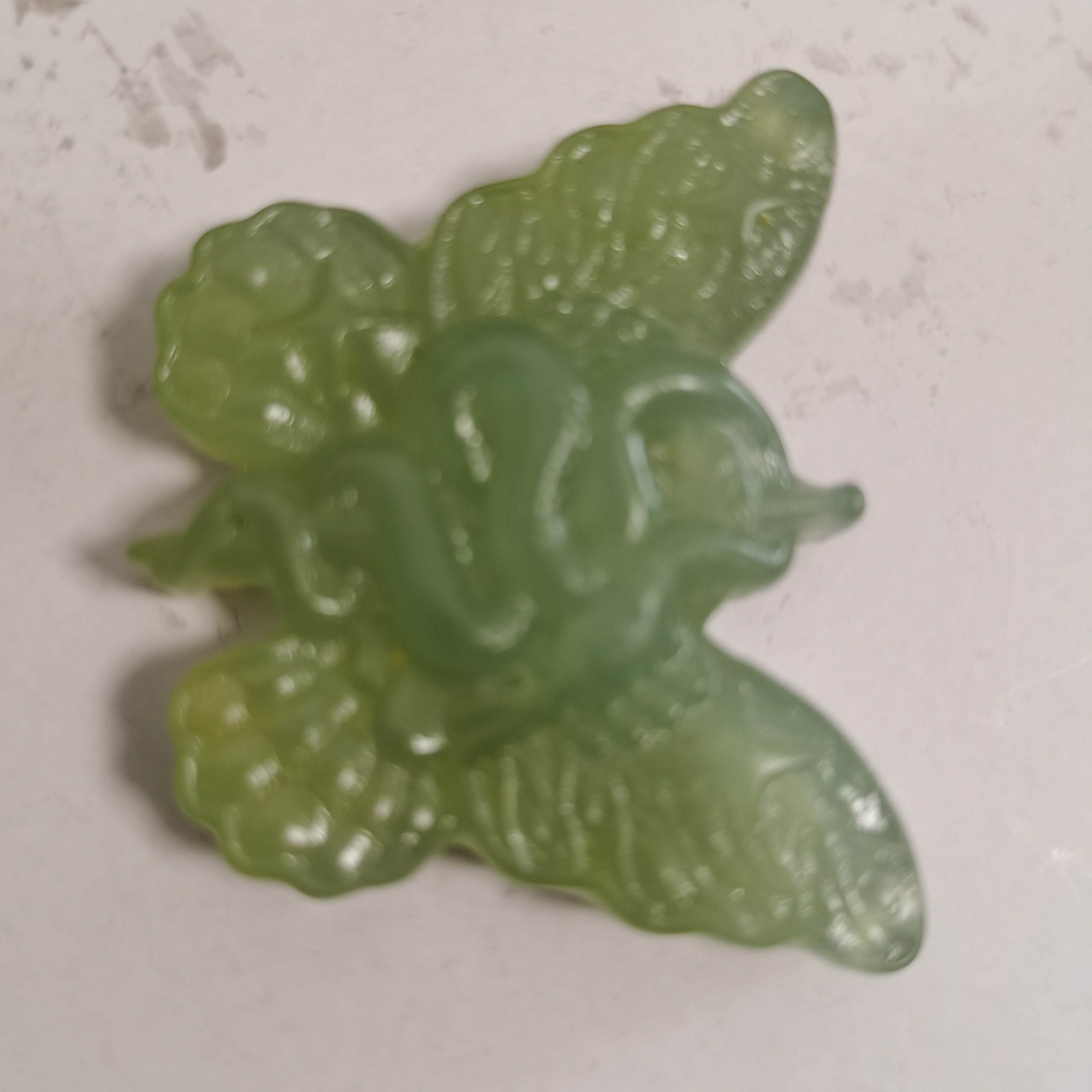 纯天然岫玉绿色蝴蝶蛇