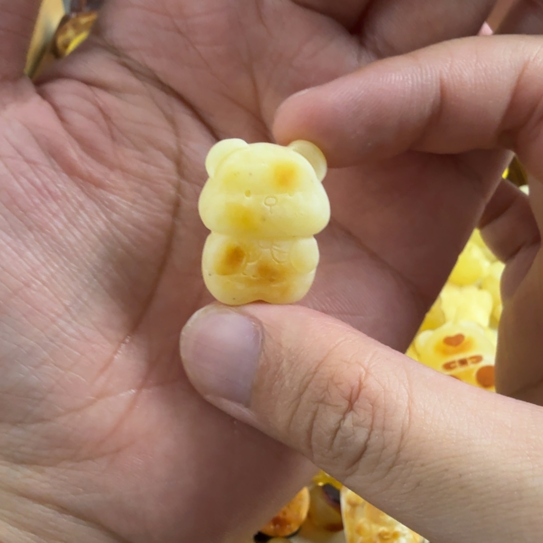 未镶嵌琥珀珠宝奇石