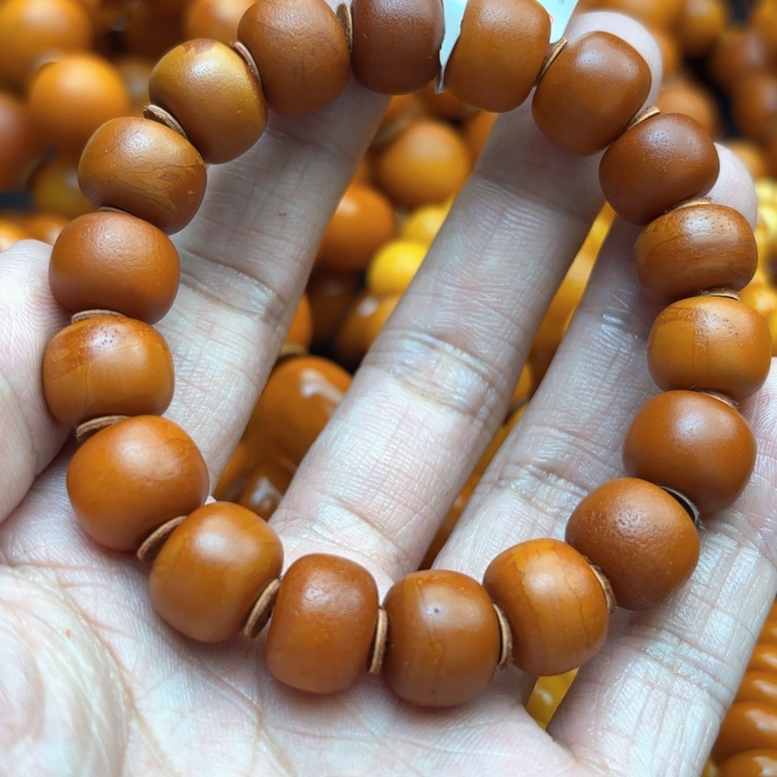 琥珀手链未镶嵌天****曹蜜蜡
