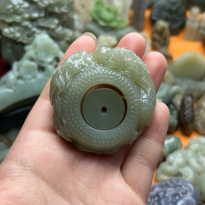 和田玉颈饰未镶嵌