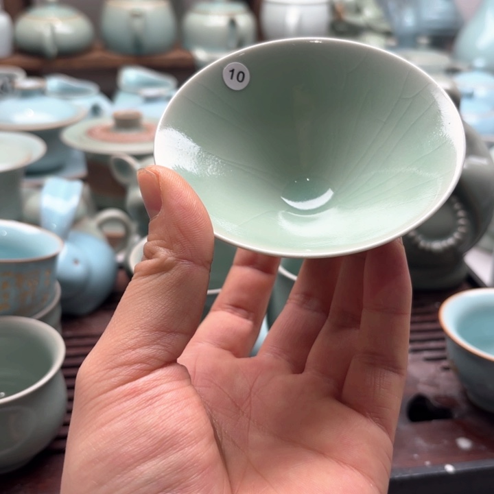 哈***缘一级品，10号斗箕杯，容量70，