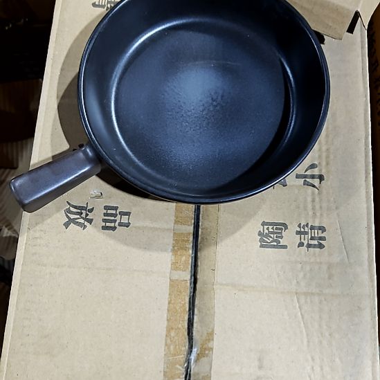 摆件盘子碗茶壶啥都有