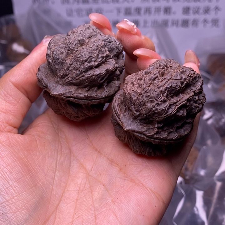 核桃云南野生铁核桃68号43mm