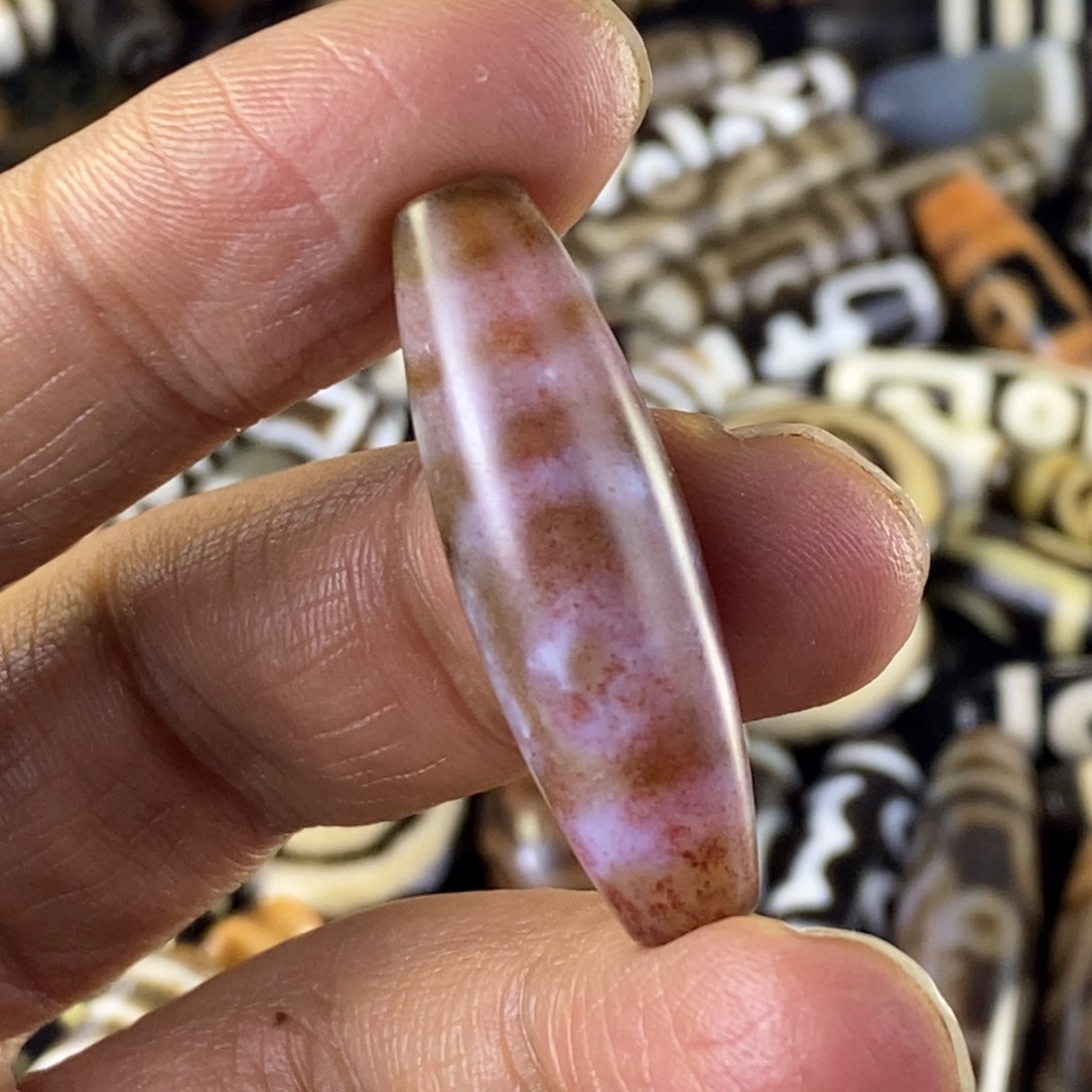 玛瑙/玉髓颈饰未镶嵌行运朱砂料粉色两眼