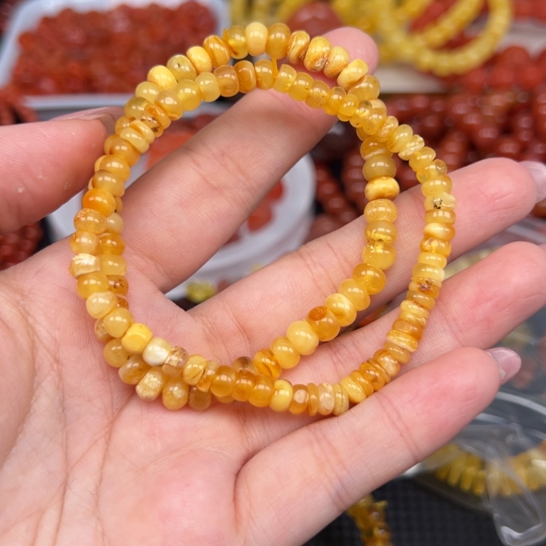 琥珀未镶嵌手链多样性