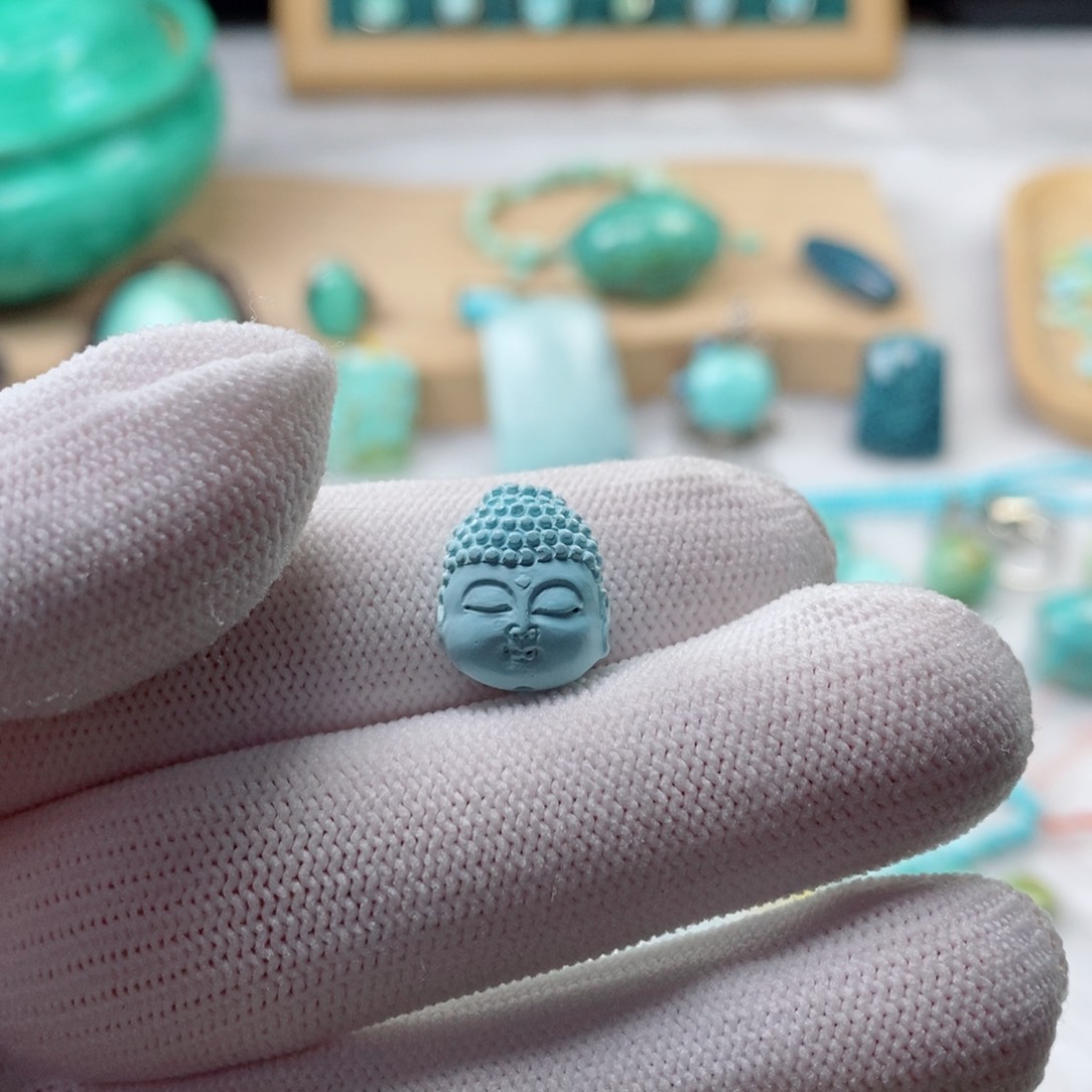 绿松石颈饰未镶嵌