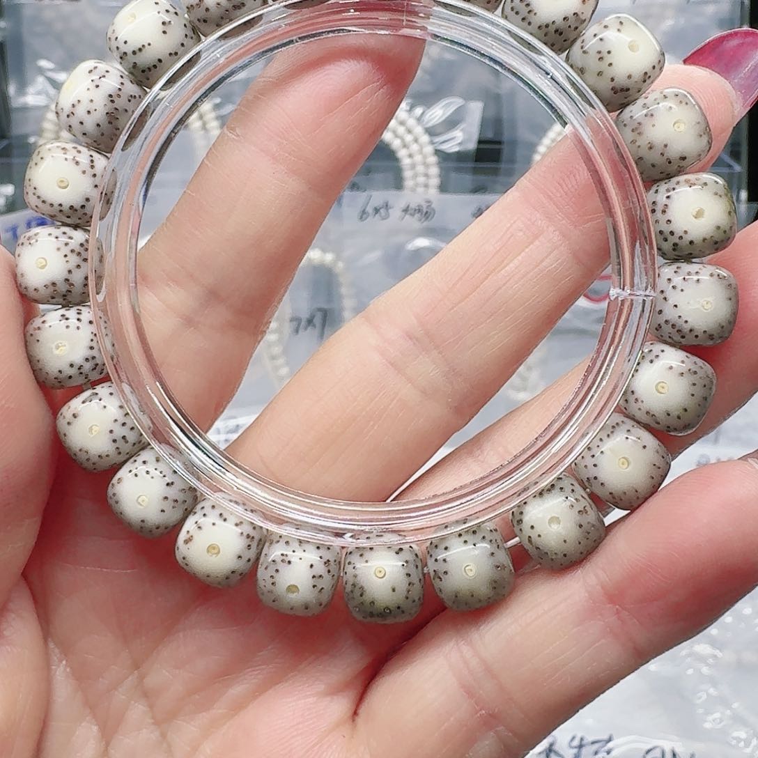 星月菩提吊坠J***r10.9灰冰