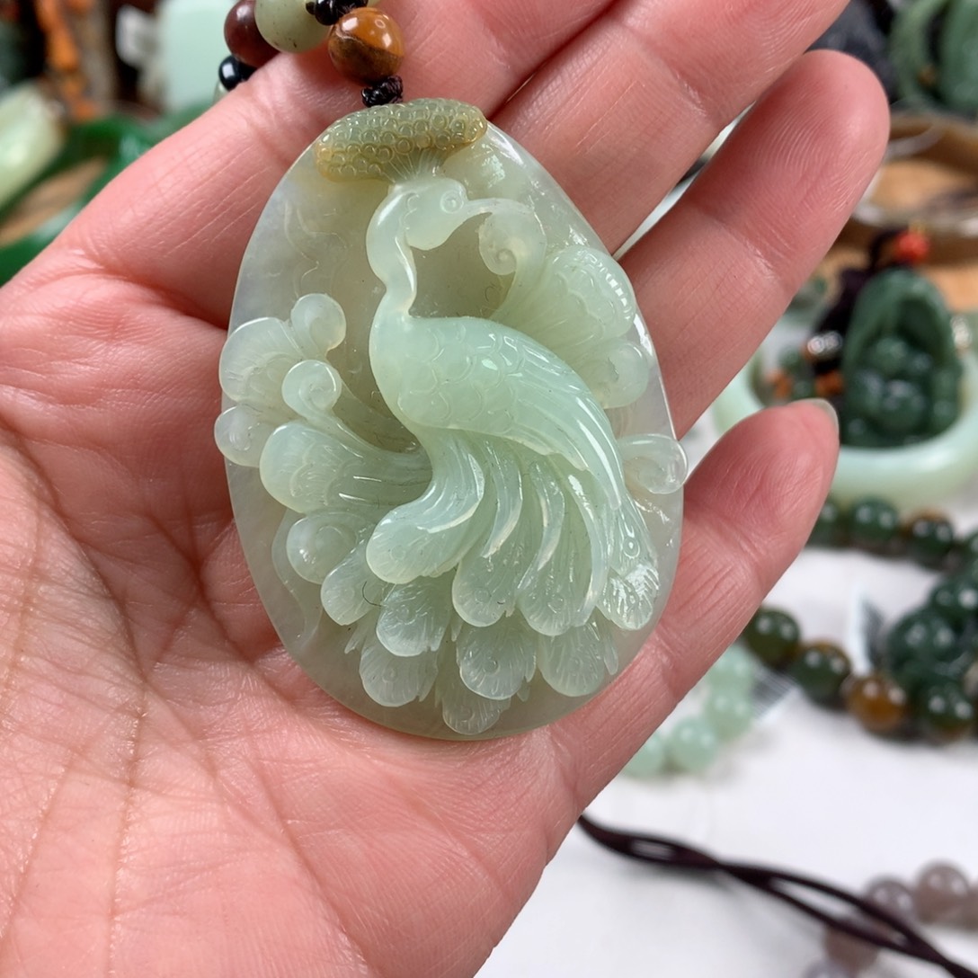 岫玉颈饰未镶嵌吊坠