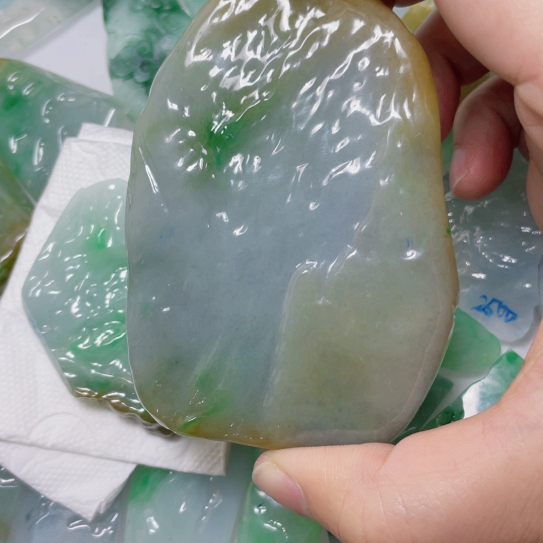 定制翡翠未镶嵌西**柏随行