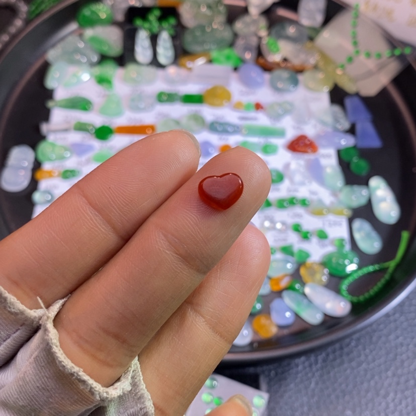 【闪购商品】翡翠挂件未镶嵌心