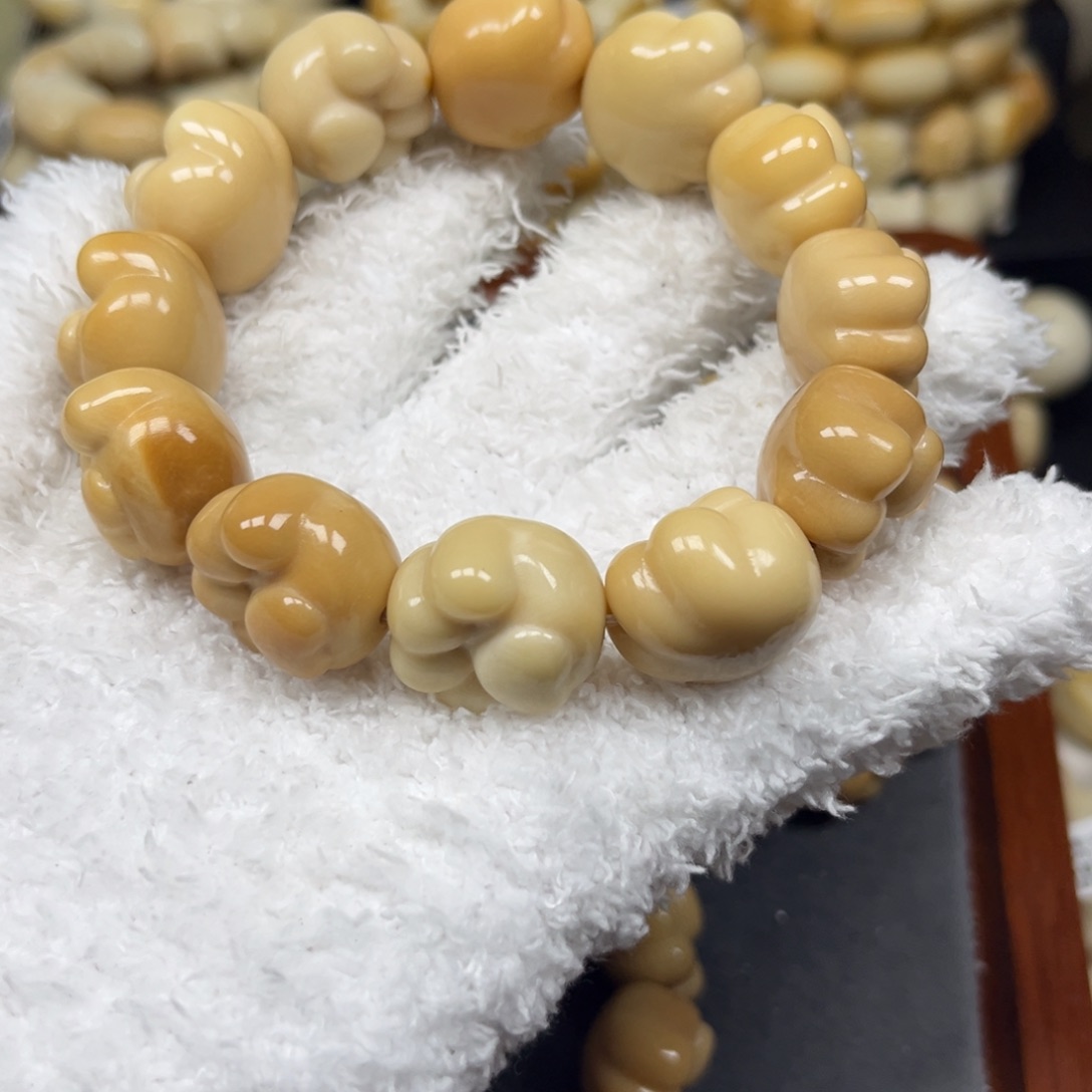 白玉菩提手串7.9.23瑕疵狗抓