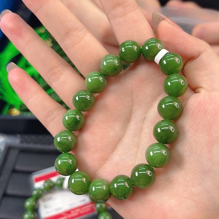颈饰未镶嵌和田玉碧玉卡12手串 阳绿