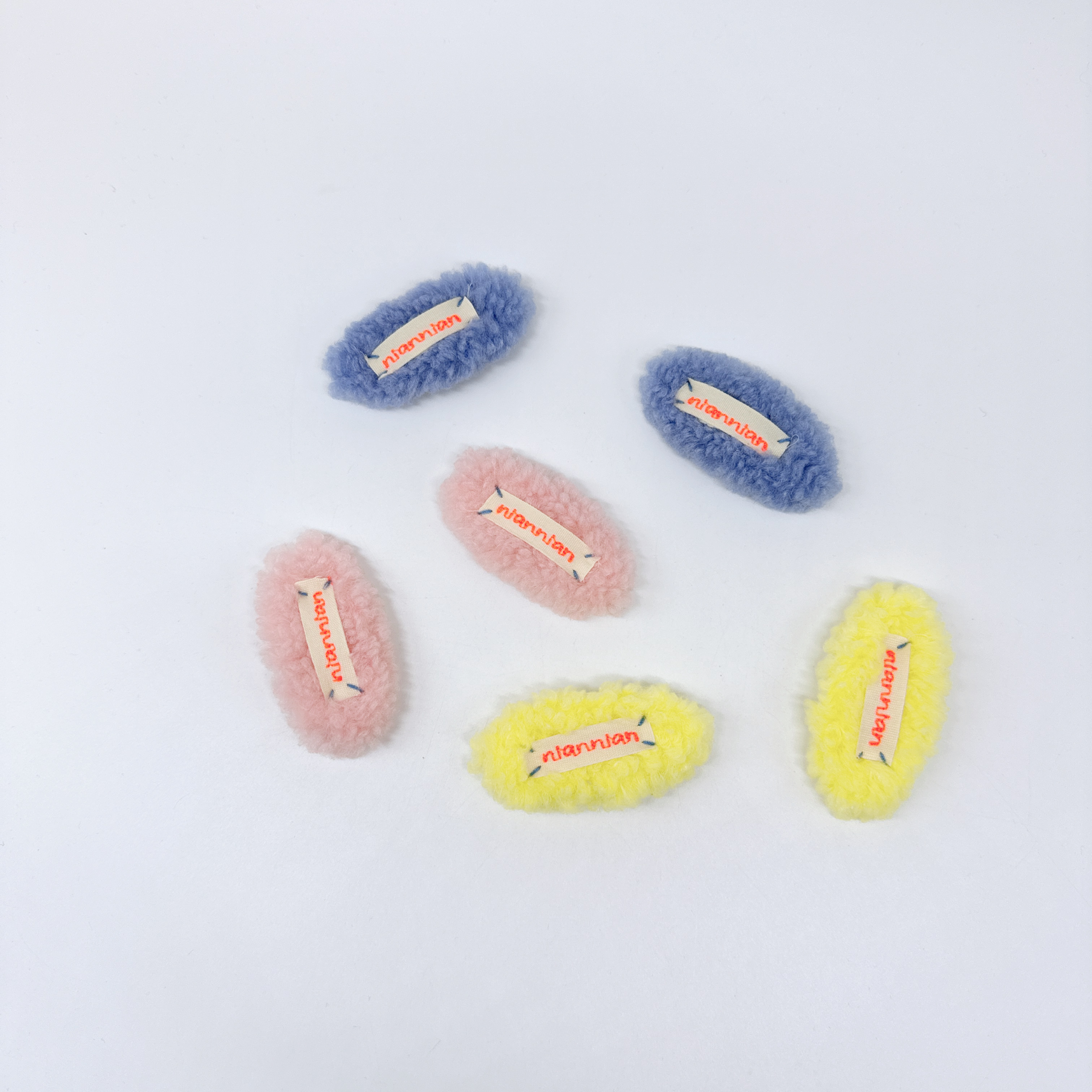 Mi33 绒绒云朵布艺字母BB夹 Y16057A1-5