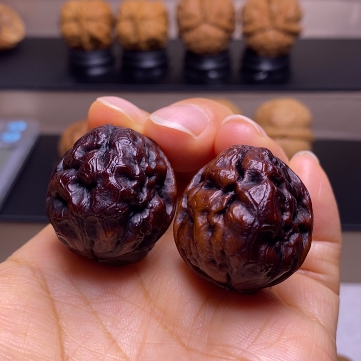 文玩核桃把件脑纹青蛙地闷40