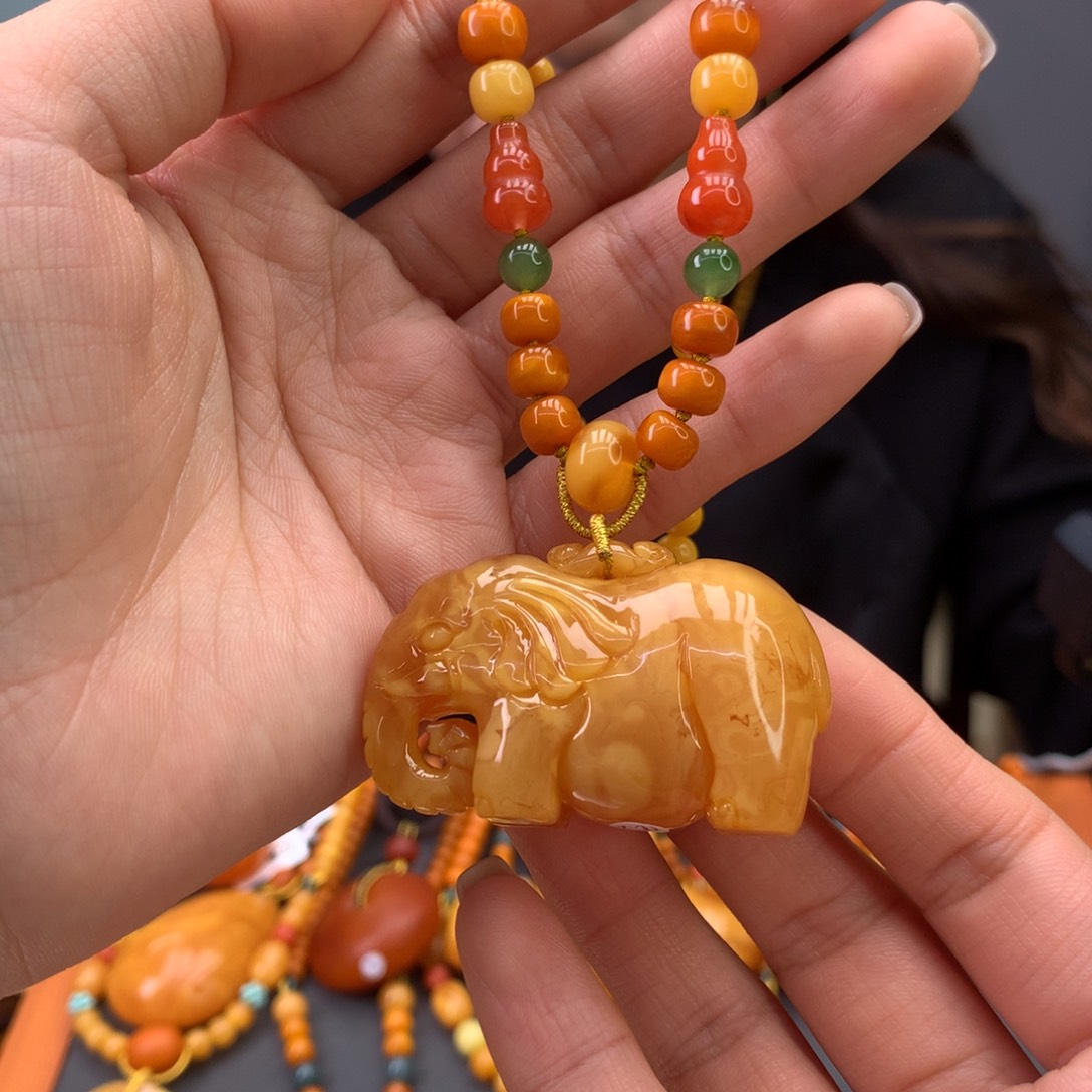 蜜蜡颈饰未镶嵌天然