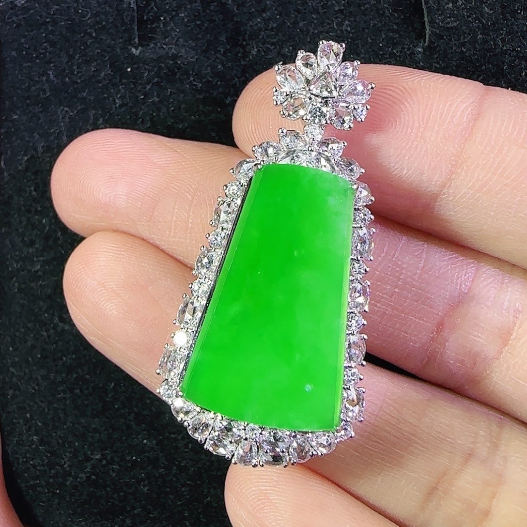 翡翠18K金镶嵌吊坠(不含链)