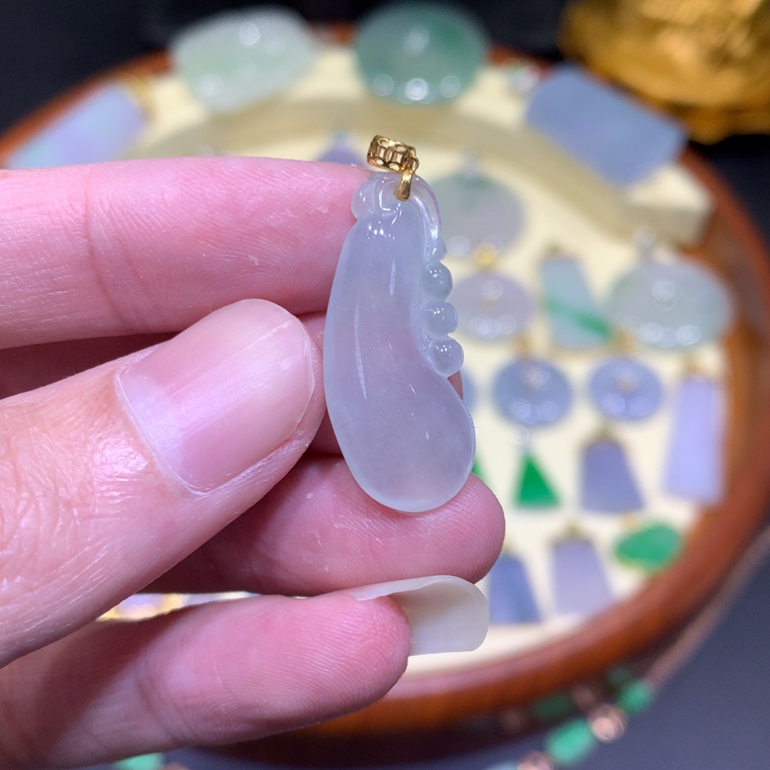 翡翠吊坠(不含链)18K金镶嵌