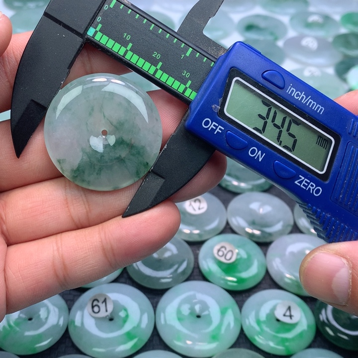 翡翠颈饰未镶嵌缅甸天然A货翡翠