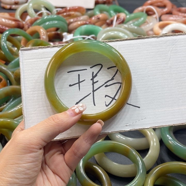 张***奶石英质玉钛钢珠宝奇石62