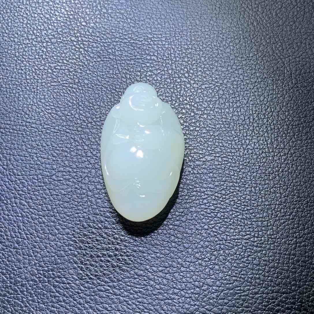 和田玉颈饰未镶嵌细**心