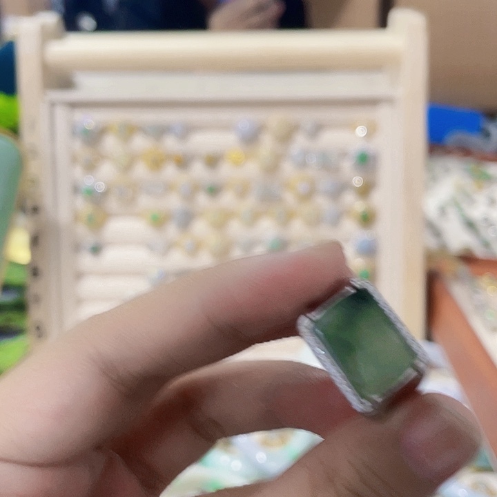 翡翠未镶嵌颈饰天然翡翠