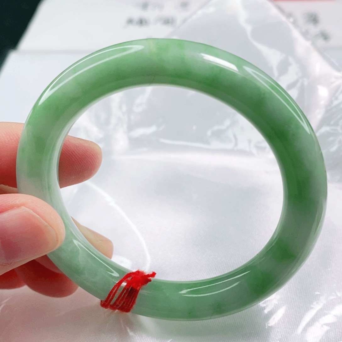 未镶嵌手镯翡翠52.6圈口圆条