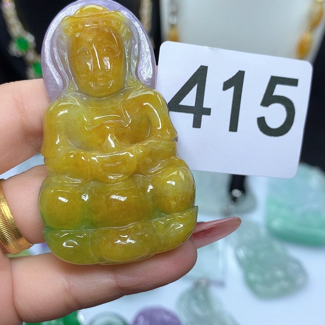 翡翠吊坠(赠链)未镶嵌