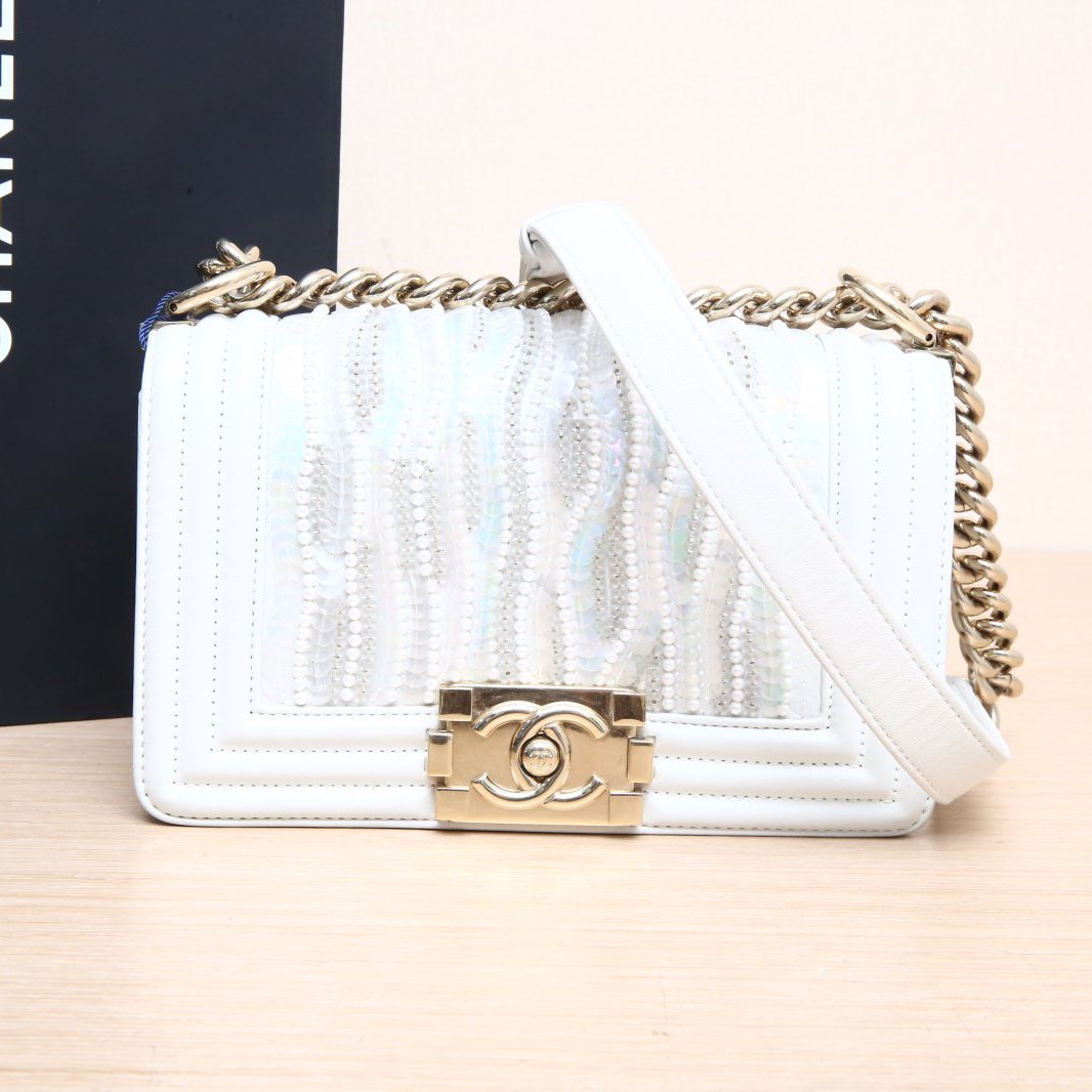 99新 Chanel/香奈儿 小花Jerry P205226456 Leboy 小号 白色26开