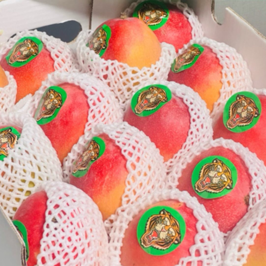 秘鲁太阳芒，色泽艳丽，味美香甜，果肉细嫩无纤维