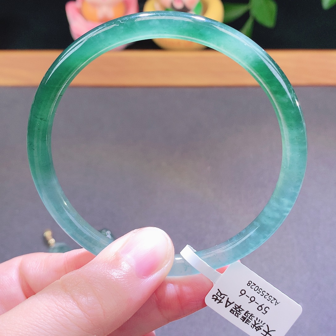 翡翠未镶嵌手镯天然翡翠