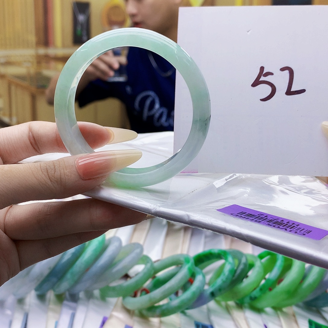 翡翠未镶嵌手镯hgg