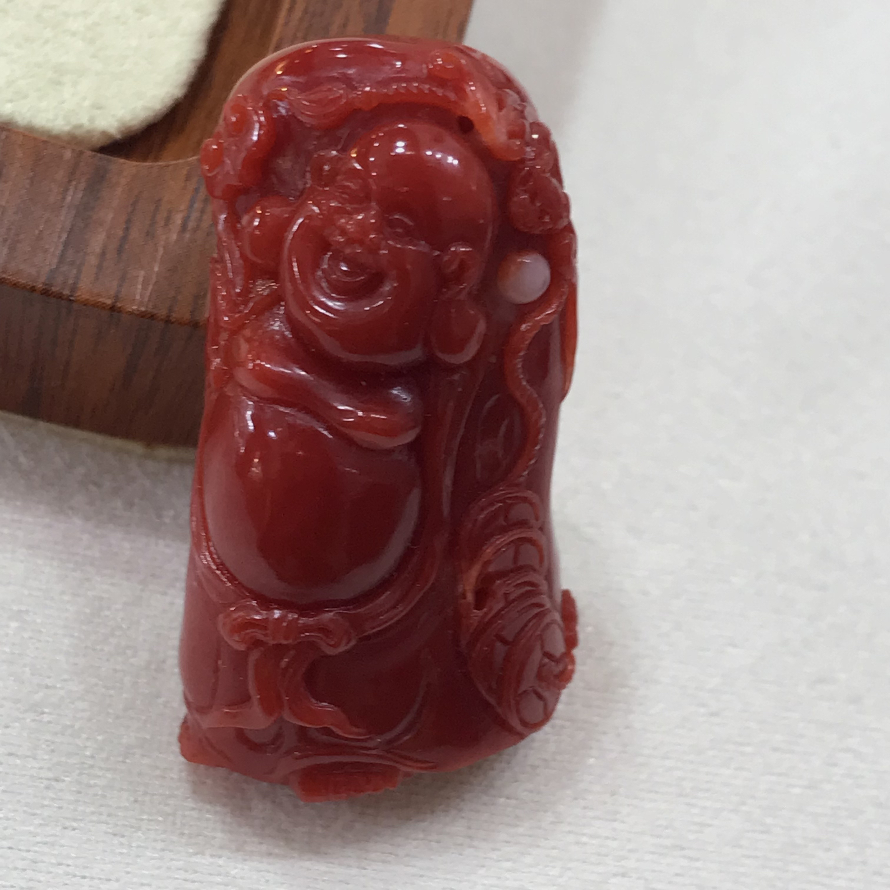 红珊瑚aka弥勒佛吊坠