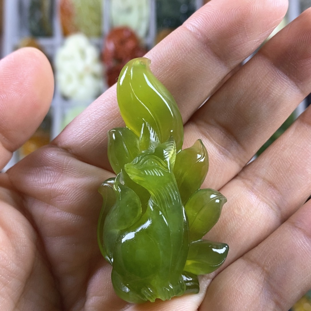 合金蛇纹石玉颈饰