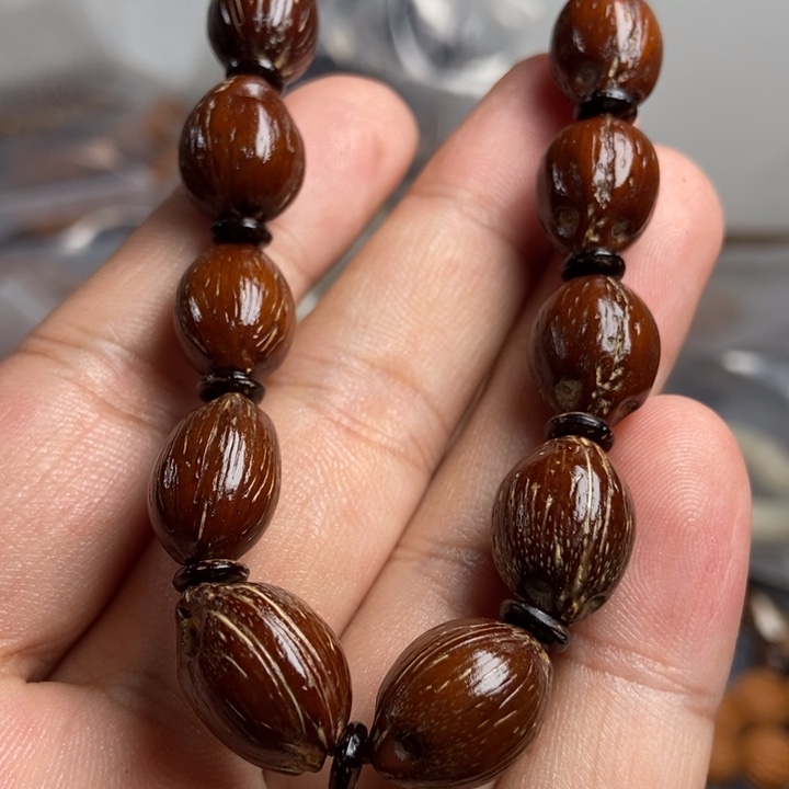 猴头核桃吊坠揪**朵我们就去看看