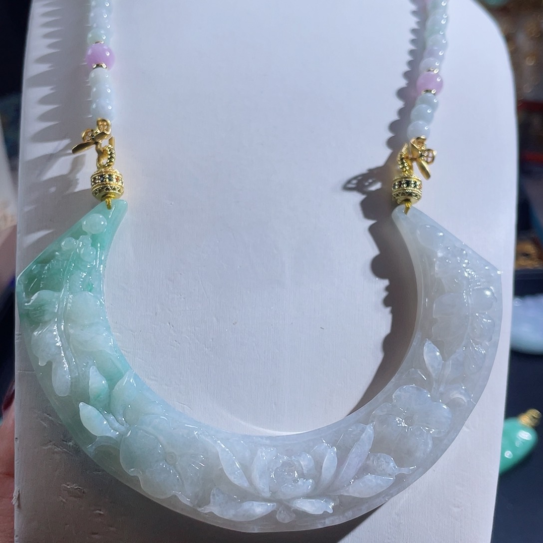 紫晶手链未镶嵌翡翠大鱼戏荷花弯弯