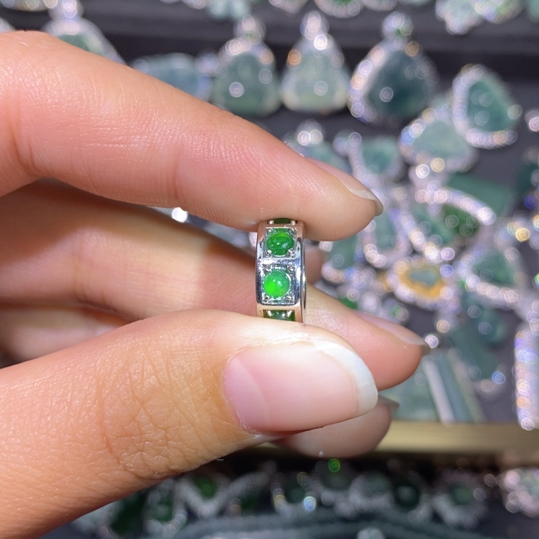 翡翠未镶嵌颈饰天然