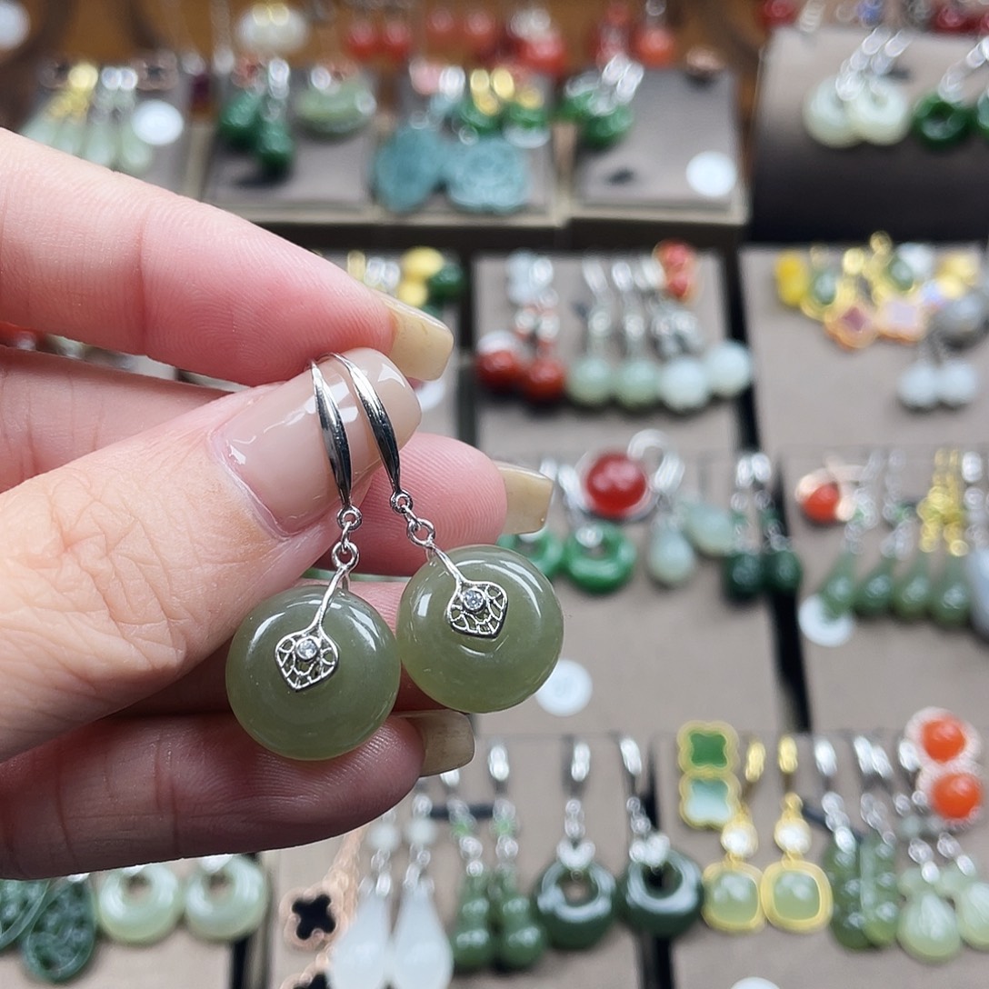 和田玉银S925镶嵌耳饰