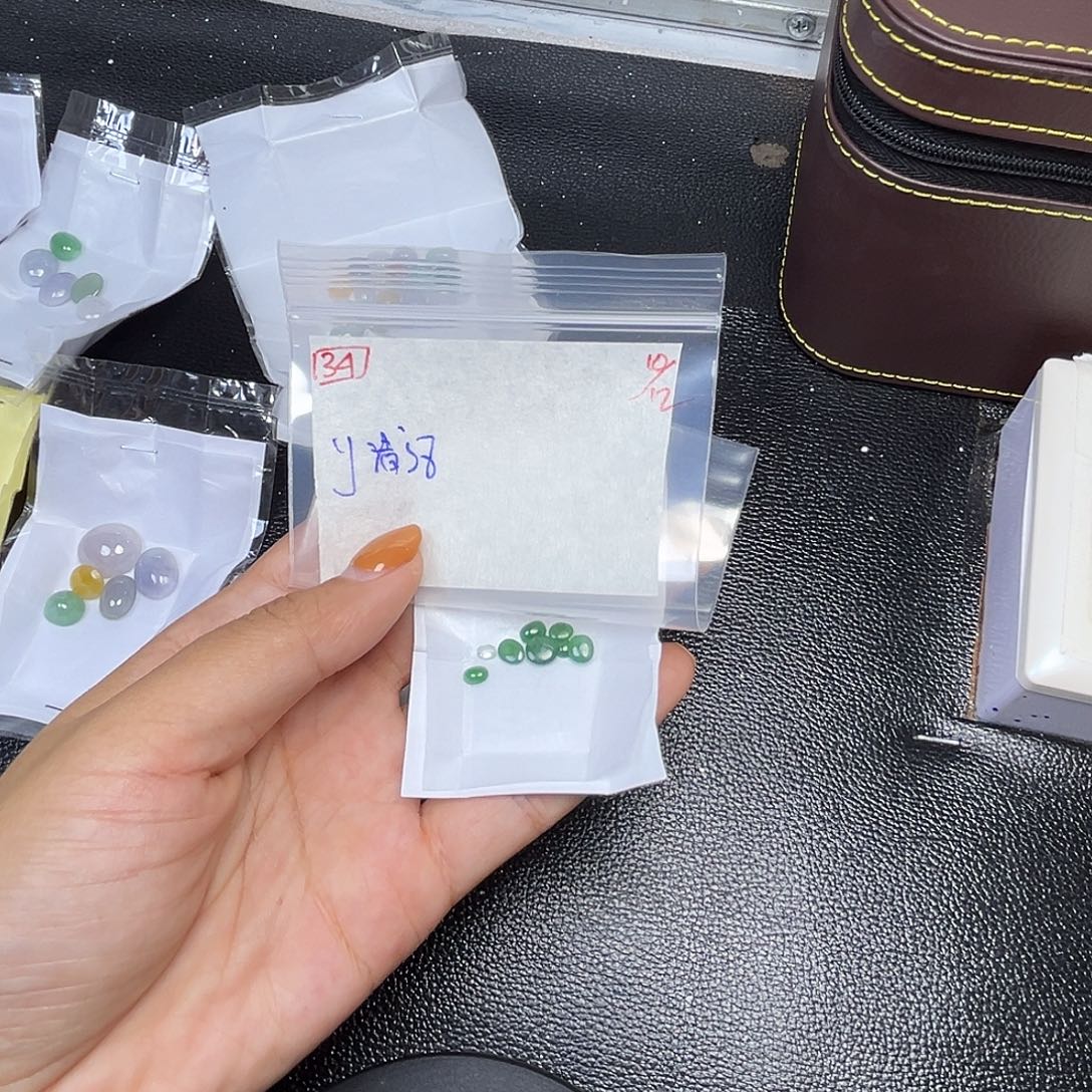 清***河定制翡翠未镶嵌翡翠